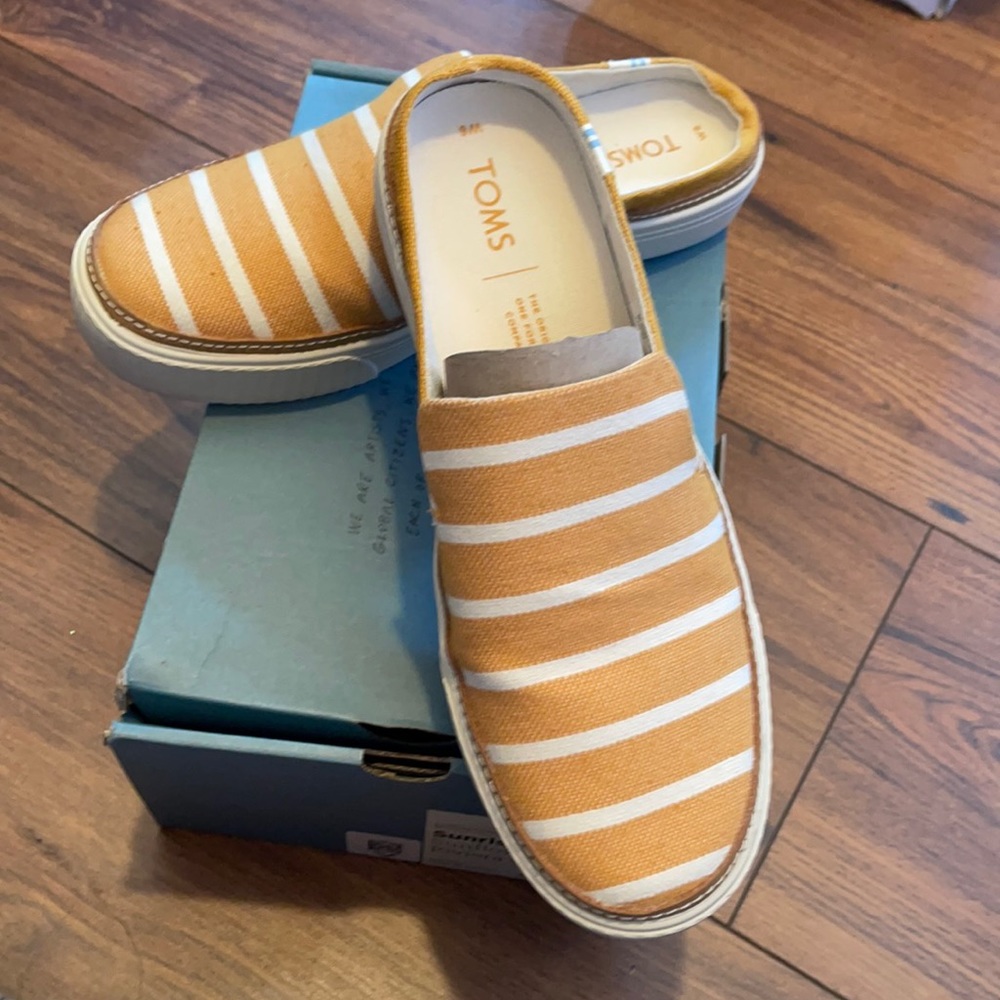 Toms Sunrise Sunflower Riviera Strip Mules